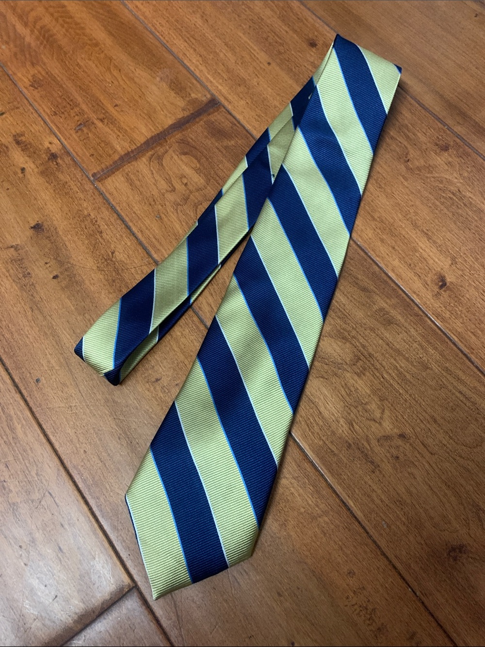 Club Room Blue Gold Silk Tie